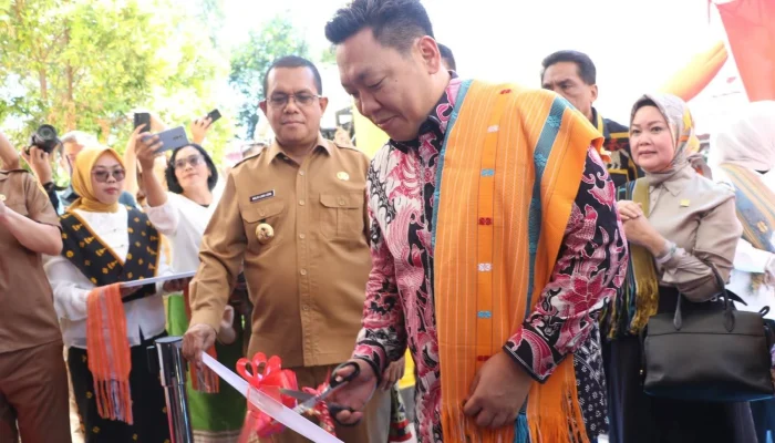 NTT Mart & Dapur Flobamorata Resmi Diluncurkan: Gubernur Melki Laka Lena Dorong Kedaulatan Ekonomi Daerah