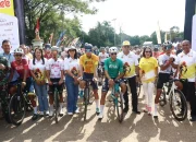Gubernur NTT dan Bupati SBD Lepas Etape 6 Tour de EnTeTe 2025