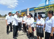 Bupati Belu Sambut Wagub NTT Johni Asadoma di Bandara A. A. Bere Tallo