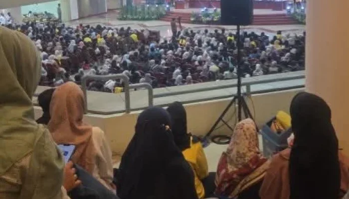 Rita Uru Hida: Perempuan Sumba Timur yang Menjemput Cahaya di Panggung Wisuda