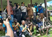 Senator Rampeani Rachman Menyusuri Luka Kapiraya